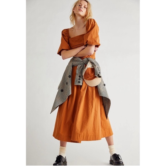Free People Ain’t She a Beaut Puff Sleeve Midi Ruched Dress Terra Size Small NWT - Picture 2 of 5
